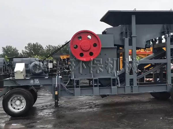 移動破碎混（hún）凝土製砂機